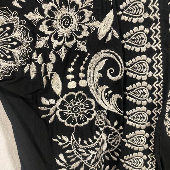 THML Maura Embroidered Black White Boho Kimono NWT Size S - Picture 3 of 10